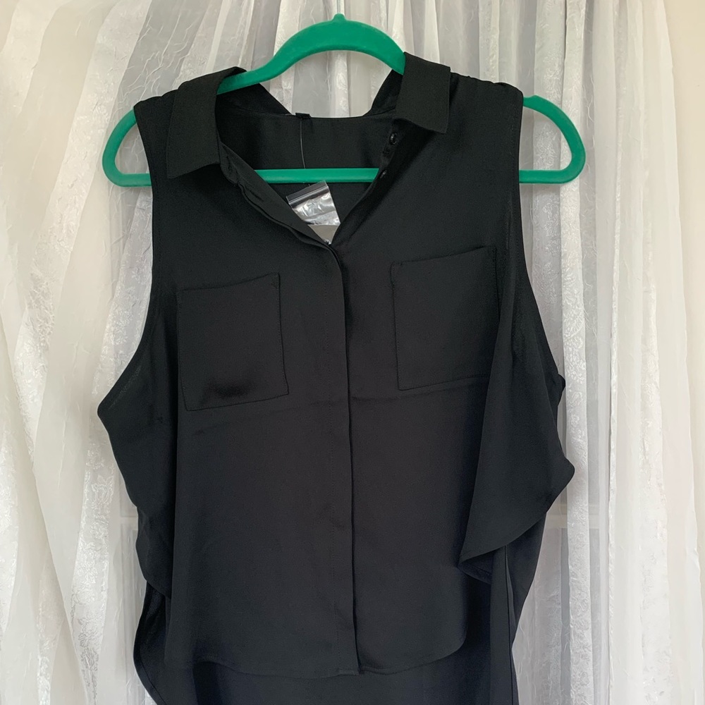 Express sleeveless button down